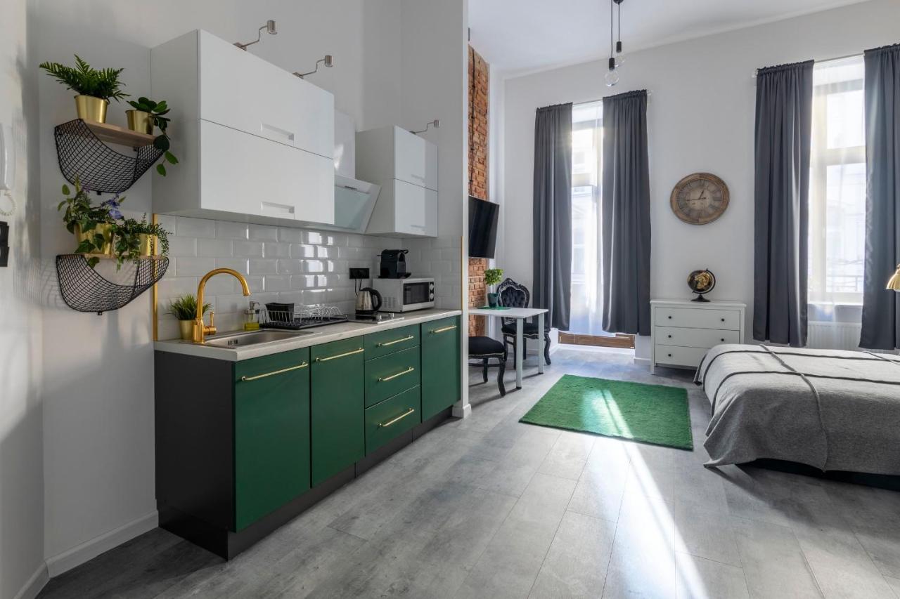 Bast 18 Manufaktura Centrum Miasta Legionow 18 Parking Bezplatny Apartment *